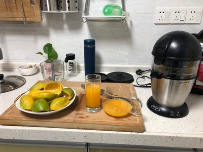 Elektryczna wyciskarka do cytr – Citrus Lemon Squeezer recenzja i cena
