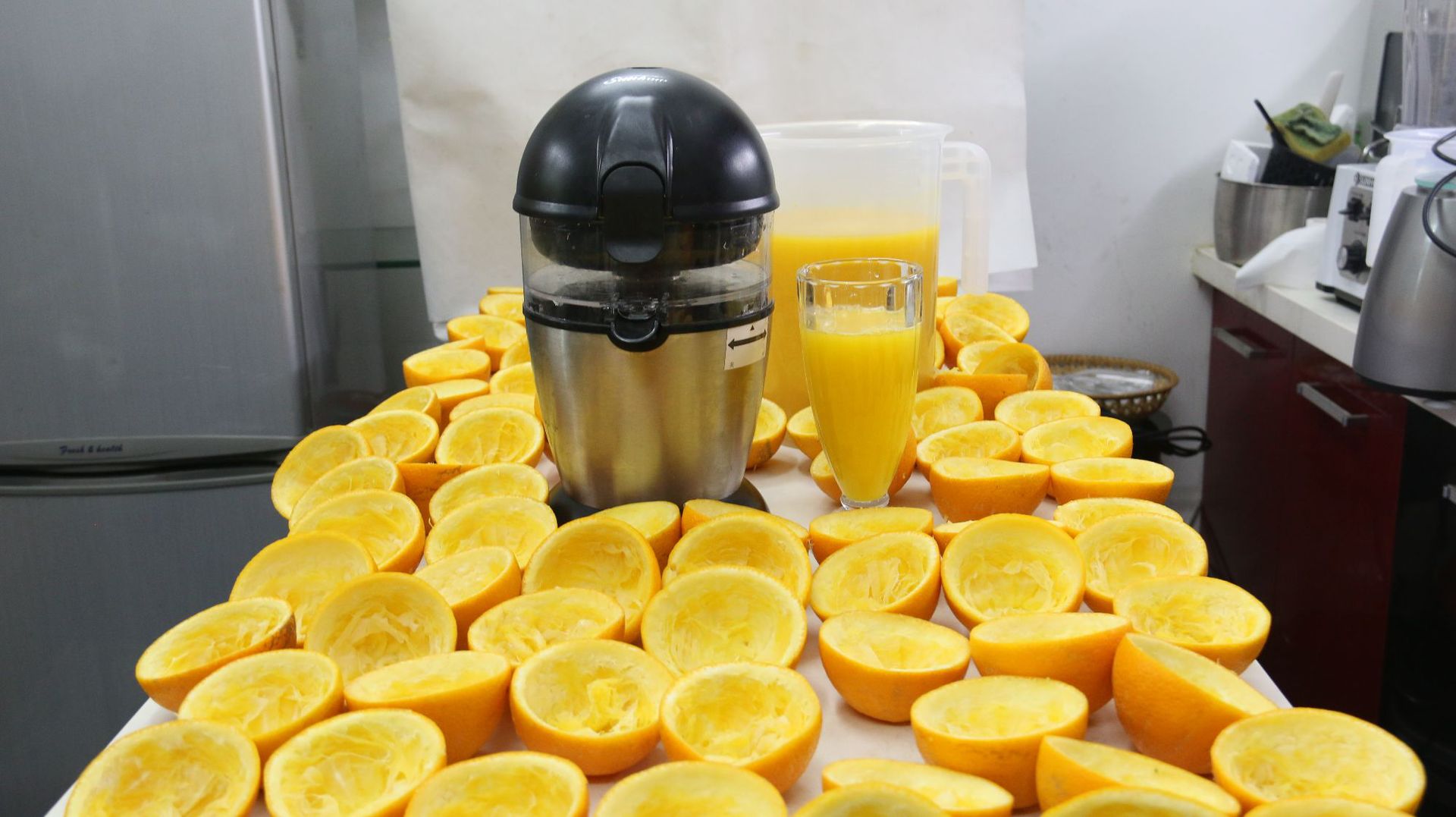 Elektryczna wyciskarka do cytr – Citrus Lemon Squeezer recenzja i cena